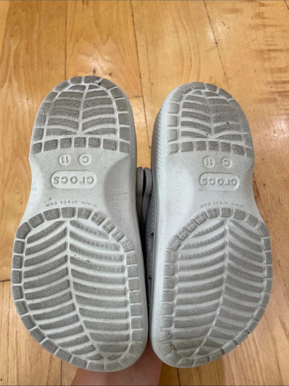 CROCS Classic Clog in Light Gray C11